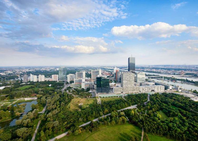 Visibility Guarantee at the Donauturm: Free Return Visit with Limited View
