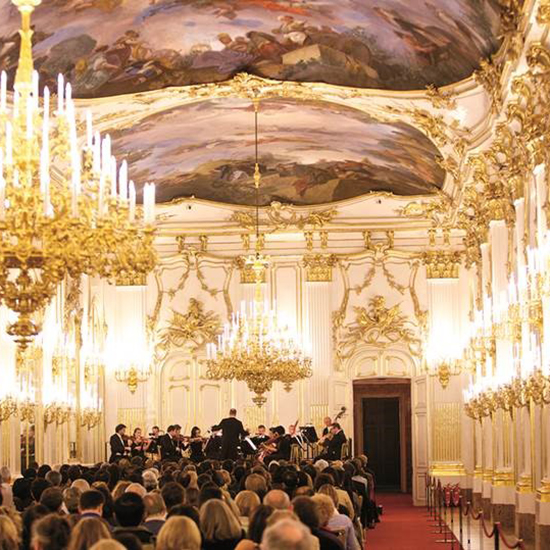 Schönbrunn Palace Conerts "Music and Wine"