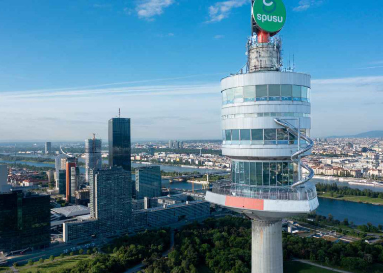 Celebrate your school report at the Danube Tower